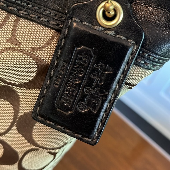 Coach Leatherware Hobo Bag - Picture 4 of 12